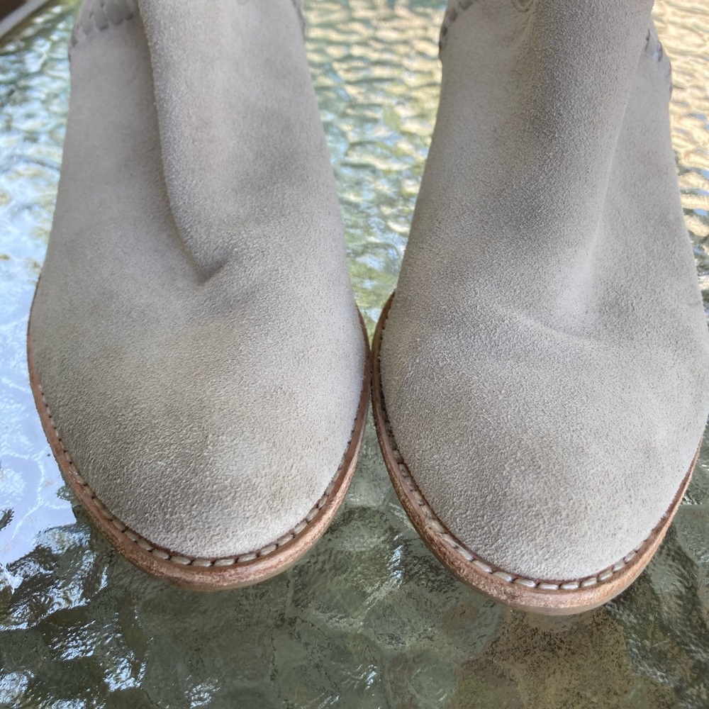 Dolce Vita- Women’s Cleo Stacked Heel Genuine Suede Slouchy Tan Bootie, Size 7 - Picture 9 of 11